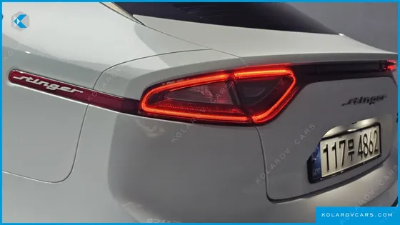 KIA STINGER 2.0 TURBO 2WD