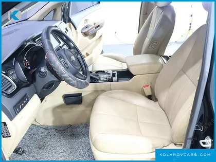 KIA CARNIVAL 9-SEATER HI-LIMOUSINE