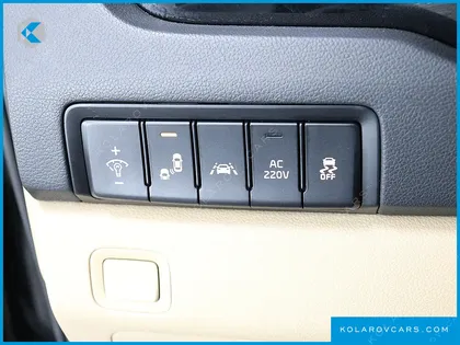 KIA CARNIVAL 9-SEATER HI-LIMOUSINE