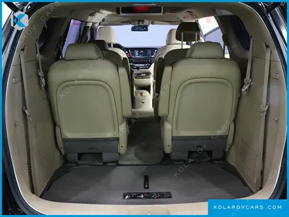 KIA CARNIVAL 9-SEATER HI-LIMOUSINE