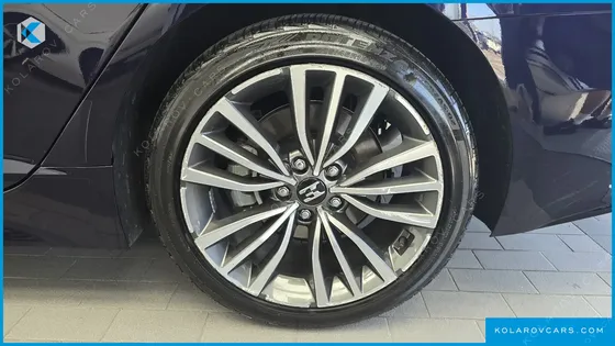KIA STINGER 2.0 TURBO 2WD