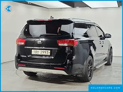 KIA CARNIVAL 9-SEATER NOBLESSE