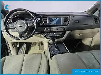 KIA CARNIVAL 9-SEATER NOBLESSE