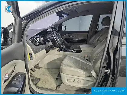 KIA CARNIVAL 9-SEATER NOBLESSE