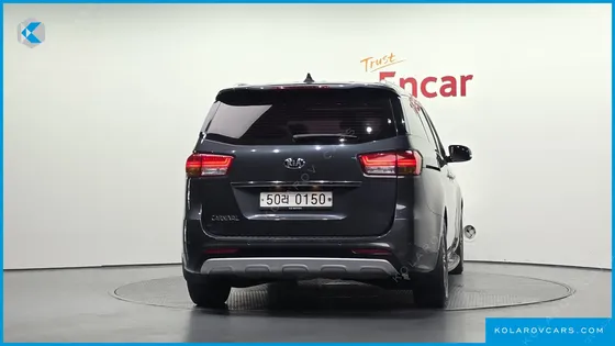 KIA CARNIVAL 9-SEATER LUXURY