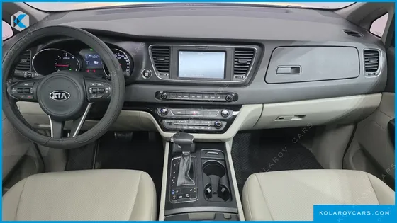 KIA CARNIVAL 9-SEATER LUXURY