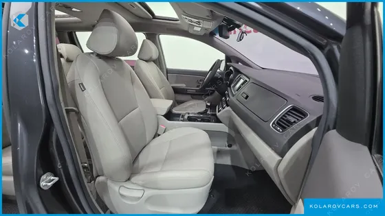 KIA CARNIVAL 9-SEATER LUXURY