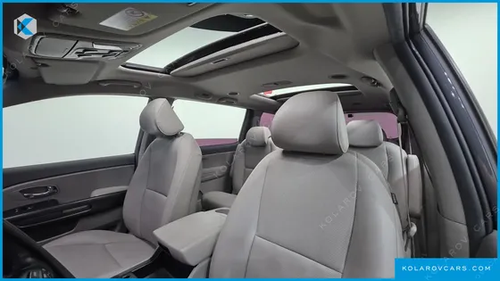 KIA CARNIVAL 9-SEATER LUXURY