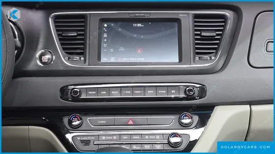 KIA CARNIVAL 9-SEATER LUXURY