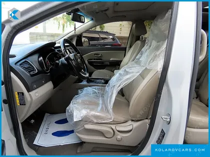 KIA CARNIVAL 9-SEATER LUXURY
