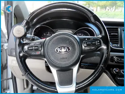 KIA CARNIVAL 9-SEATER LUXURY