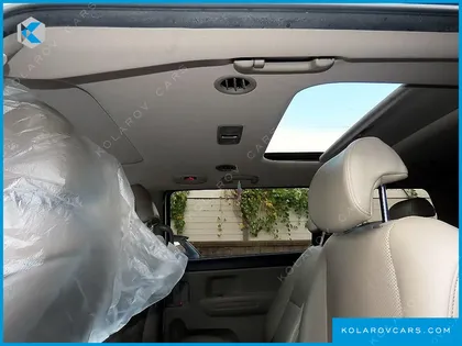KIA CARNIVAL 9-SEATER LUXURY