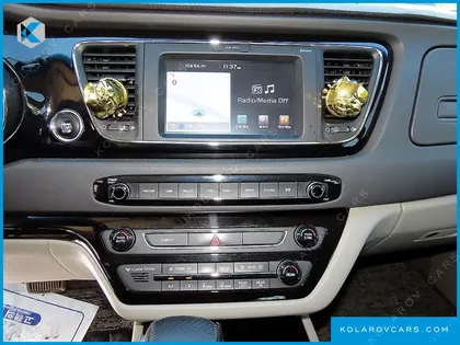 KIA CARNIVAL 9-SEATER PRESTIGE