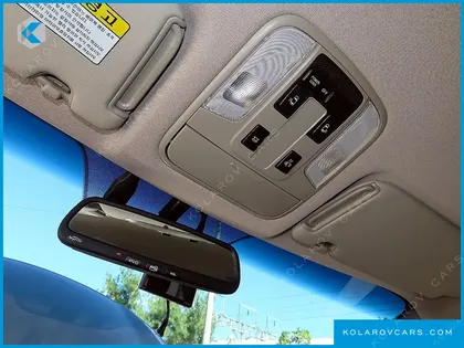 KIA CARNIVAL 9-SEATER PRESTIGE