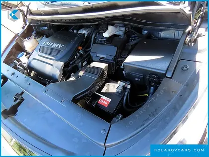 KIA CARNIVAL 9-SEATER PRESTIGE