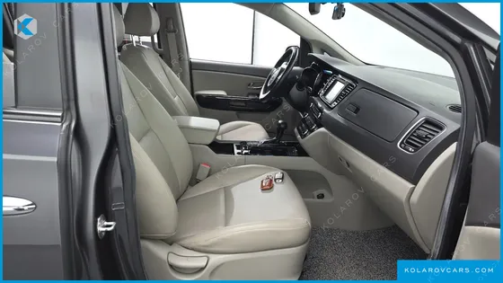KIA CARNIVAL 9-SEATER PRESTIGE