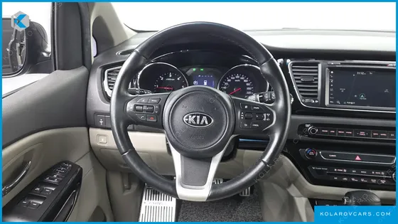 KIA CARNIVAL 9-SEATER PRESTIGE