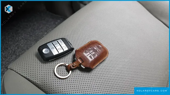 KIA CARNIVAL 9-SEATER PRESTIGE