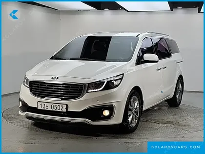 KIA CARNIVAL 7-SEATER LIMOUSINE