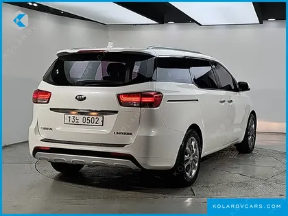 KIA CARNIVAL 7-SEATER LIMOUSINE