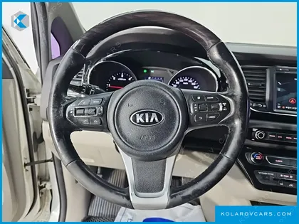 KIA CARNIVAL 7-SEATER LIMOUSINE
