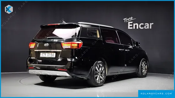 KIA CARNIVAL 9-SEATER PRESTIGE