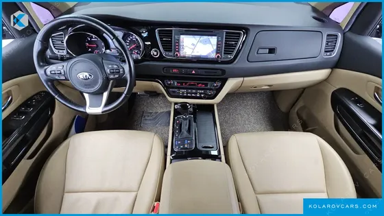 KIA CARNIVAL 9-SEATER PRESTIGE