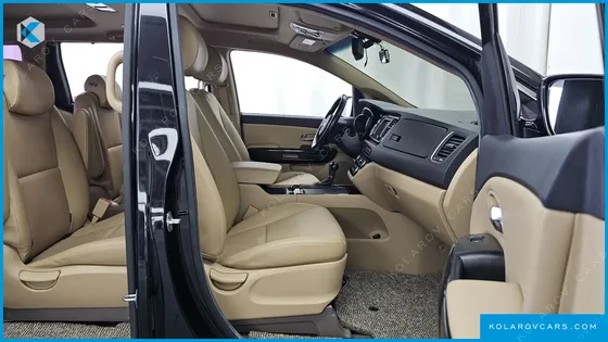 KIA CARNIVAL 9-SEATER PRESTIGE