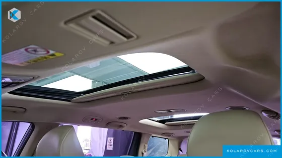KIA CARNIVAL 9-SEATER PRESTIGE