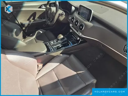 KIA STINGER 2.0 TURBO 2WD