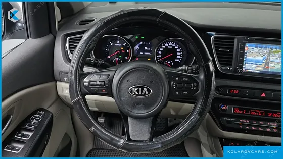 KIA CARNIVAL 9-SEATER PRESTIGE