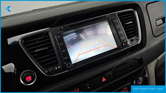 KIA CARNIVAL 9-SEATER PRESTIGE