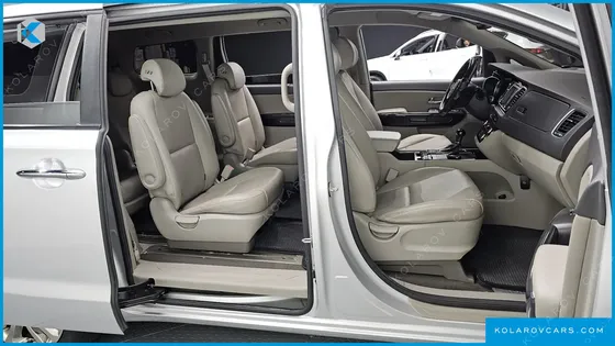 KIA CARNIVAL 9-SEATER PRESTIGE