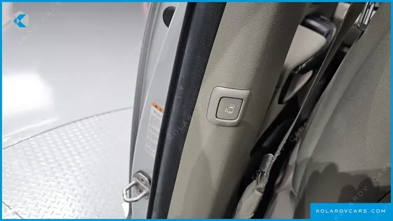 KIA CARNIVAL 9-SEATER PRESTIGE