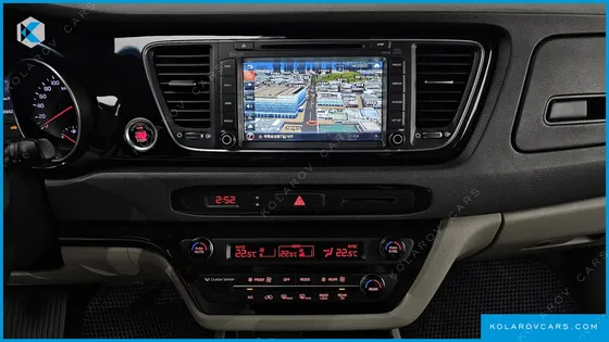 KIA CARNIVAL 9-SEATER PRESTIGE