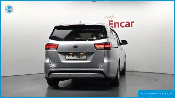 KIA CARNIVAL 9-SEATER NOBLESSE
