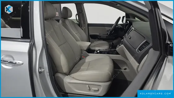 KIA CARNIVAL 9-SEATER NOBLESSE