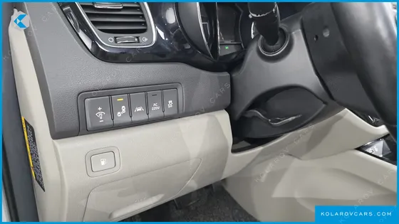KIA CARNIVAL 9-SEATER NOBLESSE