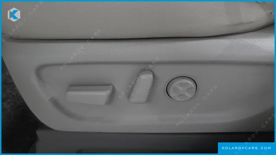 KIA CARNIVAL 9-SEATER NOBLESSE