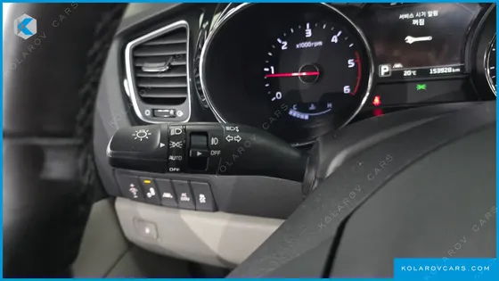 KIA CARNIVAL 9-SEATER NOBLESSE