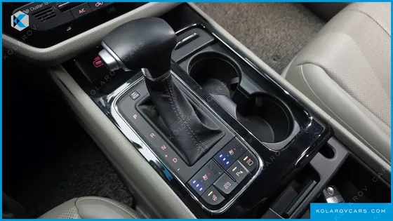 KIA CARNIVAL 9-SEATER NOBLESSE