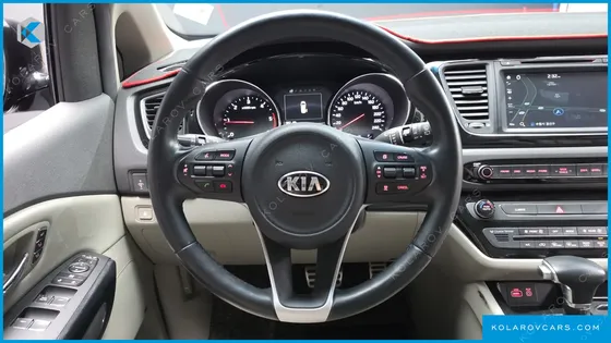 KIA CARNIVAL 9-SEATER NOBLESSE