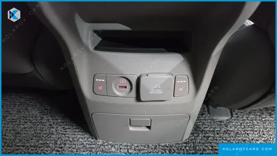 KIA CARNIVAL 9-SEATER NOBLESSE