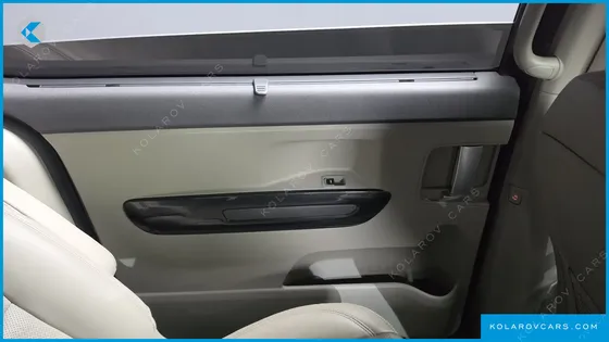 KIA CARNIVAL 9-SEATER NOBLESSE