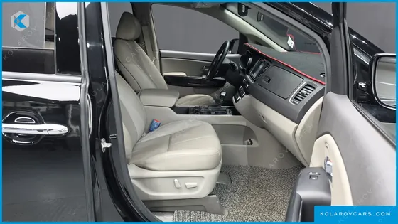 KIA CARNIVAL 9-SEATER NOBLESSE