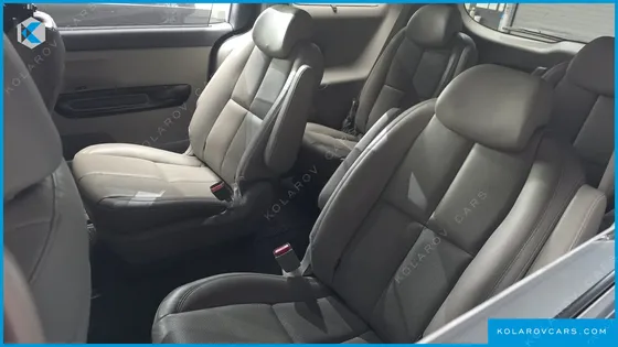 KIA CARNIVAL 9-SEATER NOBLESSE