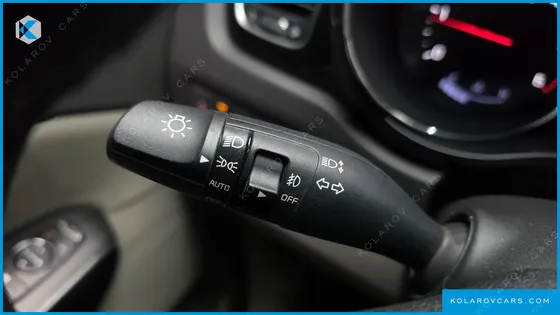 KIA CARNIVAL 9-SEATER NOBLESSE