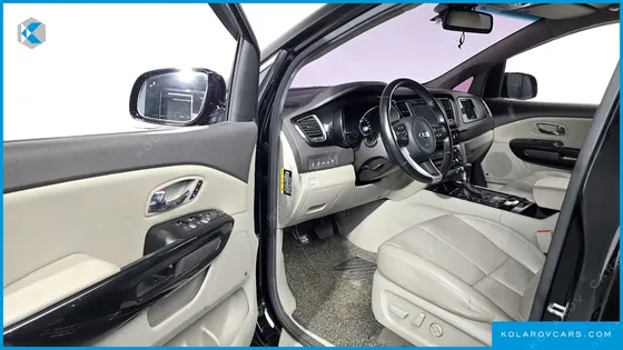 KIA CARNIVAL 9-SEATER NOBLESSE