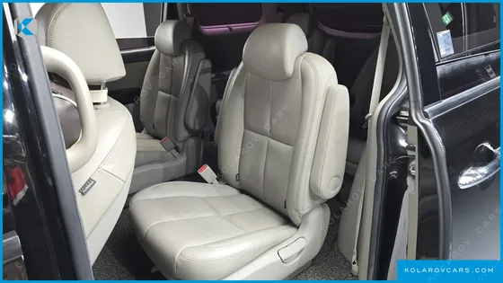 KIA CARNIVAL 9-SEATER NOBLESSE