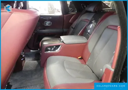 ROLLS ROYCE GHOST 6.7 V12 BLACK BADGE